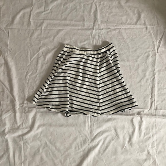 Striped flowy skirt - Picture 1 of 1